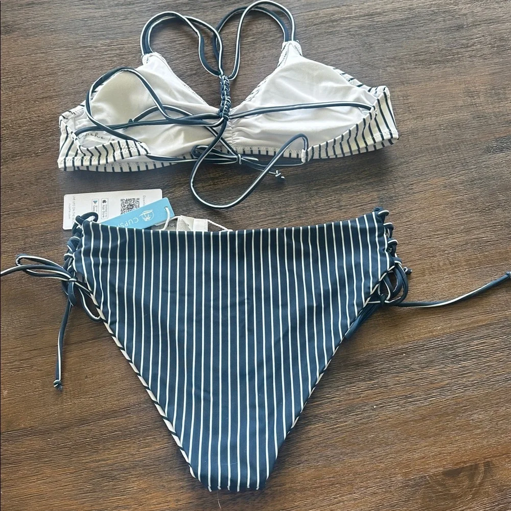 NWT Navy and White Vertical Stripe Bikini Set - Picture 4 of 6